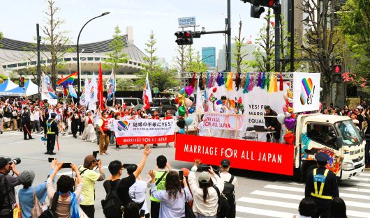 4月21日のパレードには60団体・1万5000人が参加し、渋谷の街を歩いた